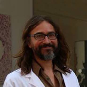 Dr. Victor Puntes